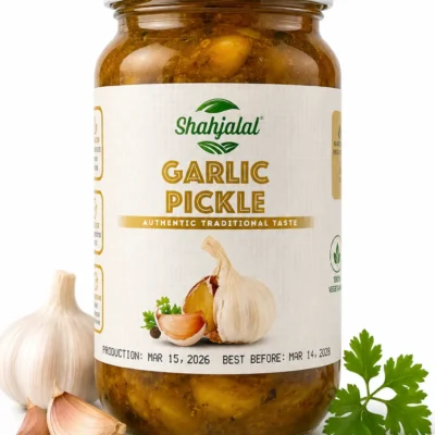 shahjalal-spicy-garlic-pickle-jar-front-view-with-fresh-garlic-desislice